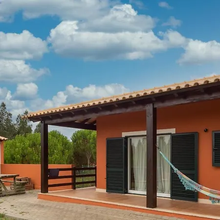 別荘 A Casa Minhas Netas